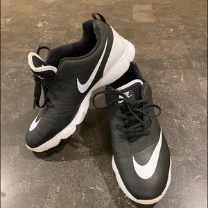 Nike Youth Golf Pro Shoe Size 6 (Youth)